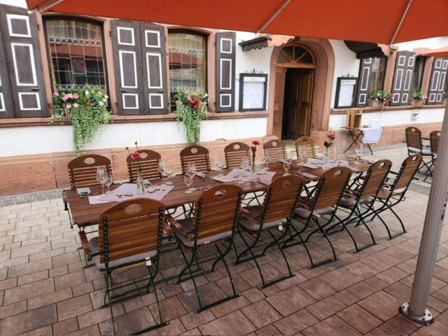 Hotel Zum Goldenen Ochsen Maikammer Buitenkant foto