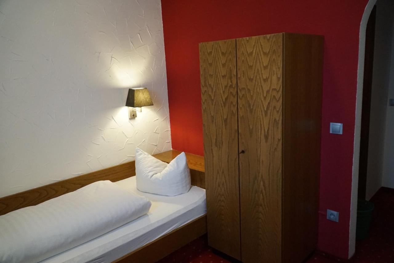 Hotel Zum Goldenen Ochsen Maikammer Buitenkant foto