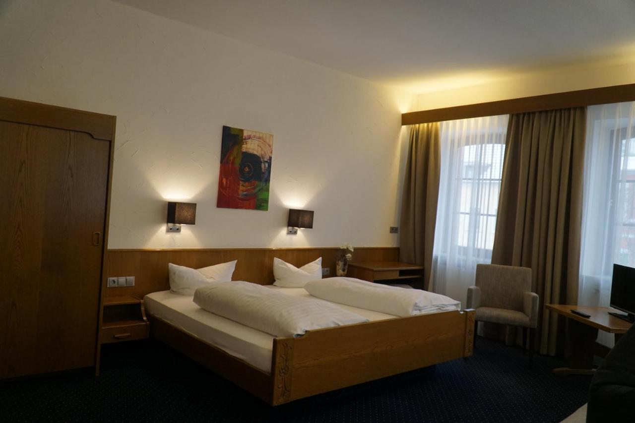 Hotel Zum Goldenen Ochsen Maikammer Buitenkant foto